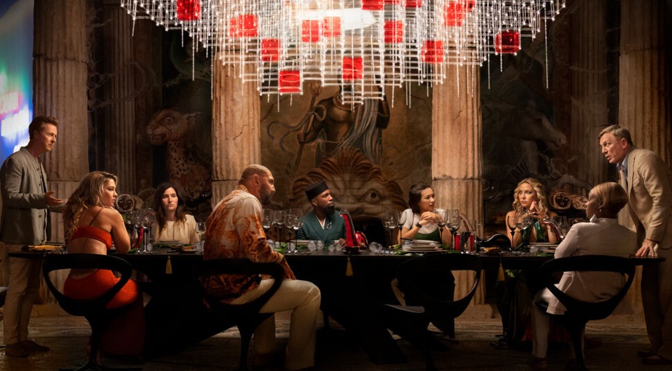 Am Tisch von Miles kommen seine Freunde zusammen