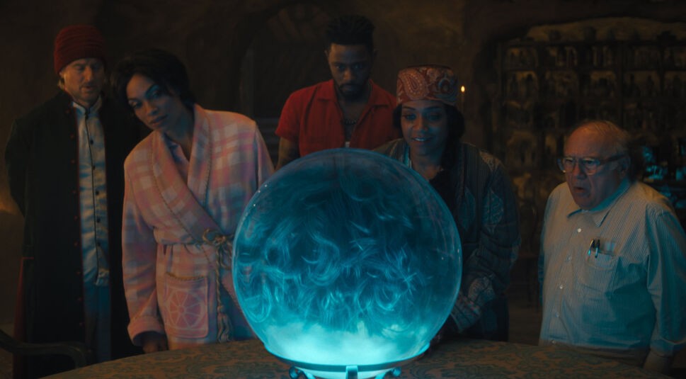 Die Geistervilla von 2023 mit mehreren Schauspielern