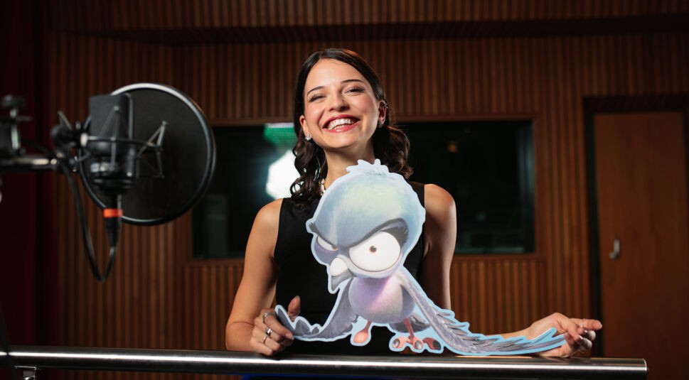 Nina Chuba spricht die Stadttaube Dump in "Raus aus dem Teich".