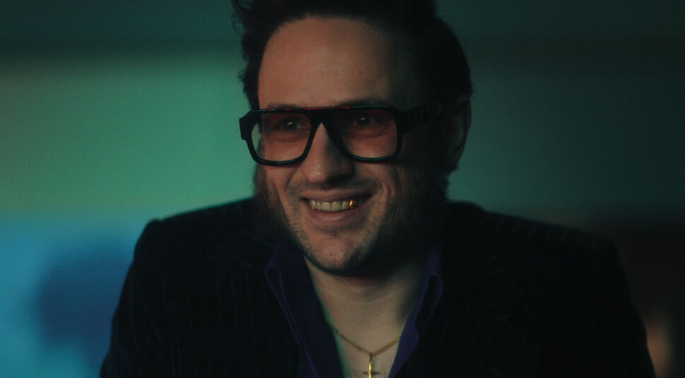 Dimitrij Schaad in der Serie Pauline.