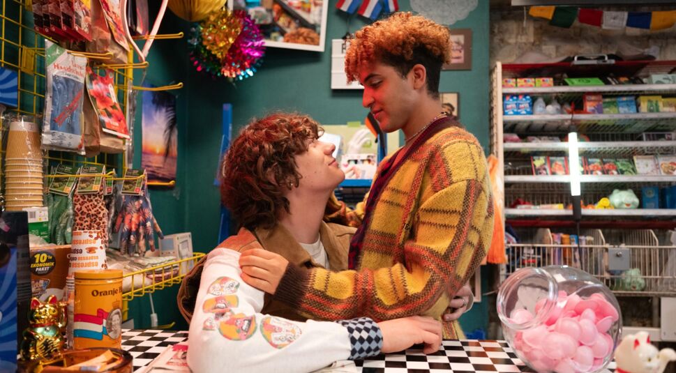 Tony (Lukas von Horbatschewsky) und Mike-Michael Schweisser in der Serie Pauline.