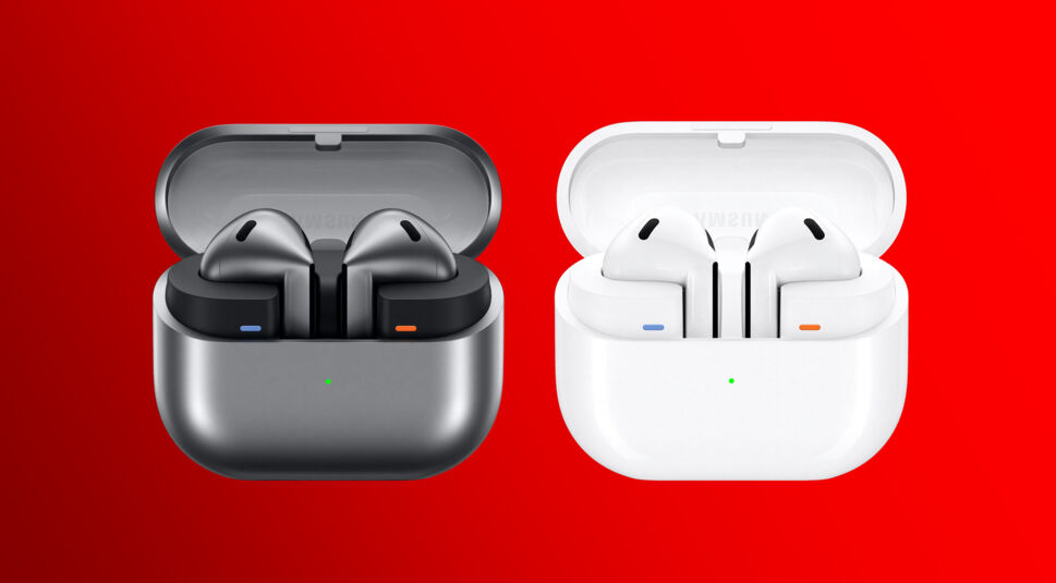 Die Buds 3 in Silber und Weiß im Ladecase vor rotem Hintergrund.