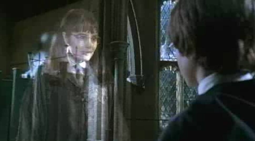 Welcher Geist ermordete zu Lebzeiten Helena Ravenclaw und brachte sich danach selbst um?