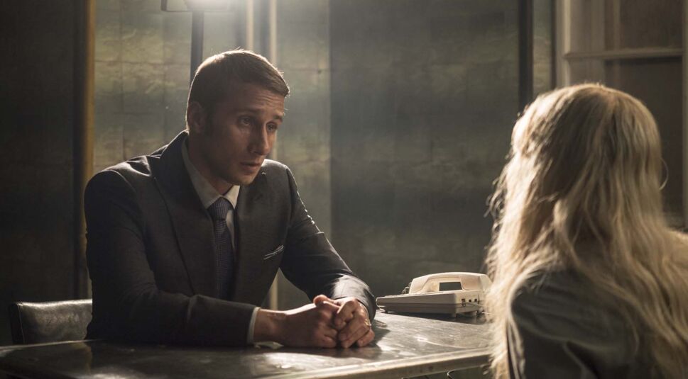 Nach seiner Befreiung offenbart dir dein Auftraggeber, dass dein Freund ein Doppelagent ist. Er aber beteuert seine Unschuld. Wie verhältst du dich?