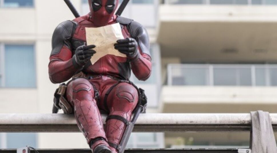 Das Potenzial ist definitiv da, aber ausbaufähig. Zieh dir am besten beide Deadpool-Filme hintereinander rein, dann klappt's auch mit dem Nachbarn. Oder so ähnlich.