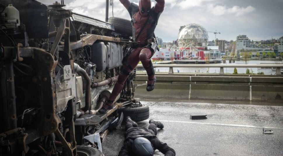 „Ihr fragt euch vielleicht: Was soll der rote Anzug?" 