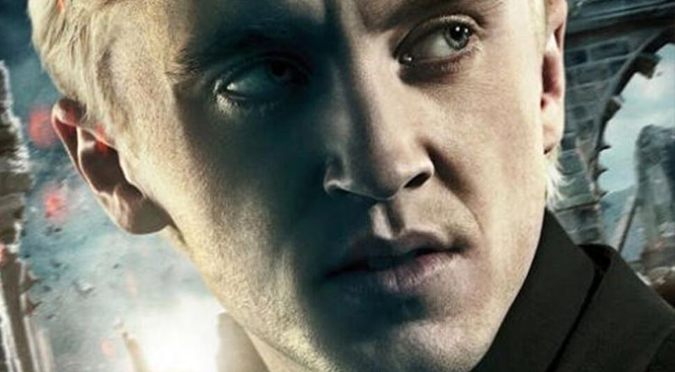 Dein Wappentier ist die Schlange in den Farben Silber und Grün. Du bist außerordentlich intelligent und weltgewandt. Unter Deinen Freunden giltst Du als echter Traditionalist, der Wert auf Kultur und Geschichte legt. Du bist eine geborene und politisch interessierte Führungspersönlichkeit, die schnelle und kluge Entscheidungen trifft und dabei nie das Ziel der Gruppe aus den Augen verliert. Du strahlst großes Selbstbewusstsein aus, verstehst Gruppendynamiken und erzählst Deinen Mitmenschen gerne von Deinen Erfolgen - und die hören Dir fasziniert zu. Dir liegt ein geheimnisvolles Charisma zugrunde, das andere mitreißt und nicht mehr loslässt. Deine gelegentliche Intoleranz anderen gegenüber stößt jedoch häufiger auf irritierte Gesichter und auch Dein rigoroses Durchsetzungsvermögen solltest Du ab und an besser im Zaum halten. Dann fühlst Du Dich auch abseits Deiner Lieblingsvereine wohl, denn Dein Sinn für Gemeinschaft und Brüderlichkeit wird von Deinen Mitmenschen überaus geschätzt.