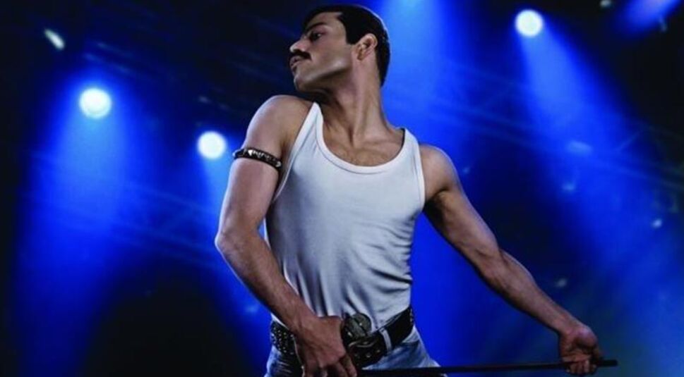 Mit Charisma und Selbstbewusstsein begeisterst du praktisch jeden, der dir über den Weg läuft. Dein Gegenüber begreift sofort, dass deine Persönlichkeit mit Star-Qualitäten ausgestattet ist. Dafür kannst du schnell auf andere etwas einschüchternd wirken. Darum besinne dich stets zurück auf dein hervorragendes Gefühl für Zwischenmenschliches. 