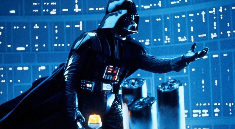 Wow! Du bist Darth Vader höchstselbst. Wenn Du in einer Deiner Launen bist, sollte man Dir besser nicht in die Quere kommen. Zwar wirst Du für Deine aufbrausende Natur und Deine beängstigenden Wutanfälle gefürchtet, doch in Wahrheit schlummert in Dir eine empfindsame Seele - Dein innerer Anakin sozusagen. Eigentlich willst Du nämlich nur Liebe und Anerkennung. Für die wichtigen Personen in Deinem Leben würdest Du durchs Feuer gehen, ganz gleich der Konsequenzen. Das wissen Deine Freunde auch an Dir zu schätzen. Trotzdem solltest Du manchmal innehalten - und das Kleingedruckte lesen - bevor Du handelst. So kannst Du Dir und Deinen Lieben Enttäuschungen und Schmerz ersparen. Leidenschaft mag im Prinzip zwar etwas Gutes sein, kann im Übermaß aber auch "ersticken". 