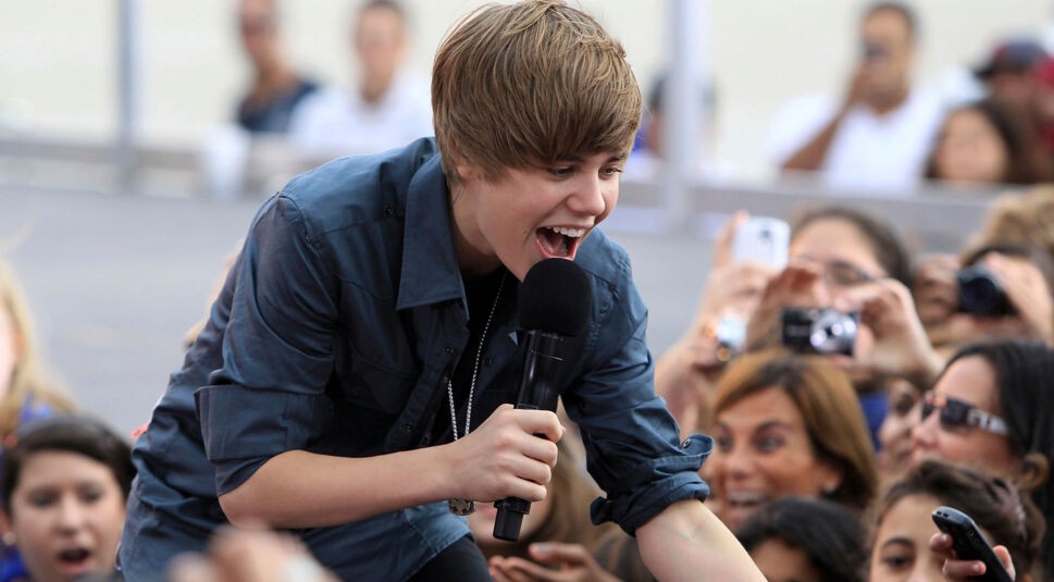 Justin Bieber Performs Live On CBS News The Early Show