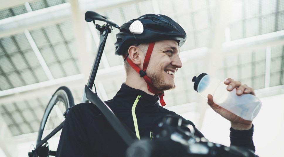 ahead helm smart gadgets smartphone fahrrad musik telefonieren tracker technik featured vodafone