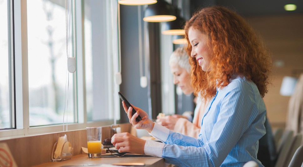 hrs smart hotel service app smartphone