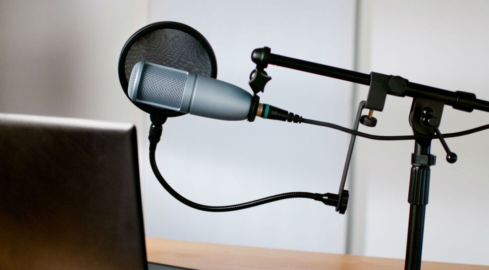  Du kannst Podcast-Inhalte auch auf den PC herunterladen und von dort aus auf das Smartphone kopieren.