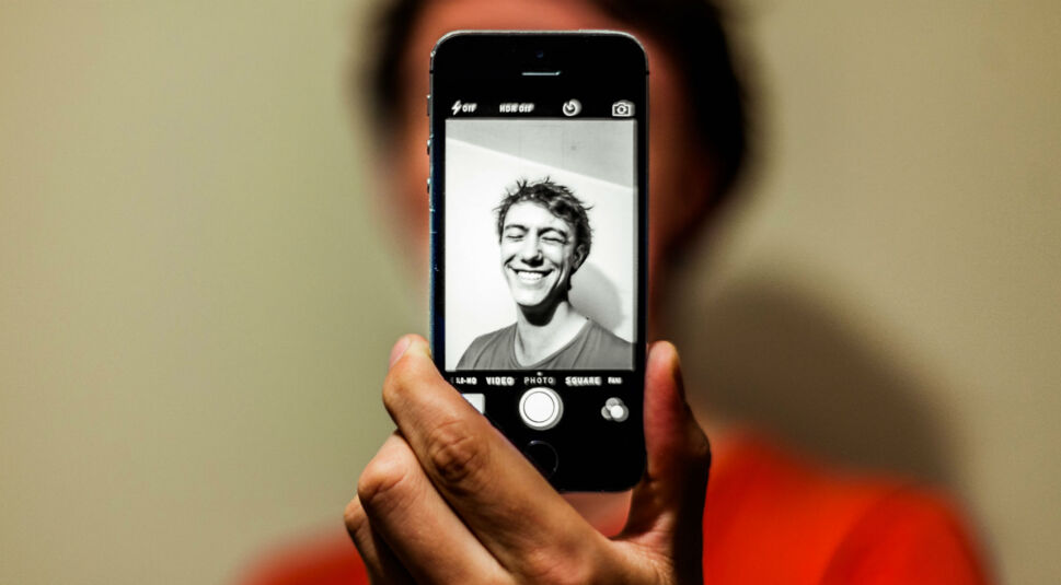 Selbstporträt mit iPhone