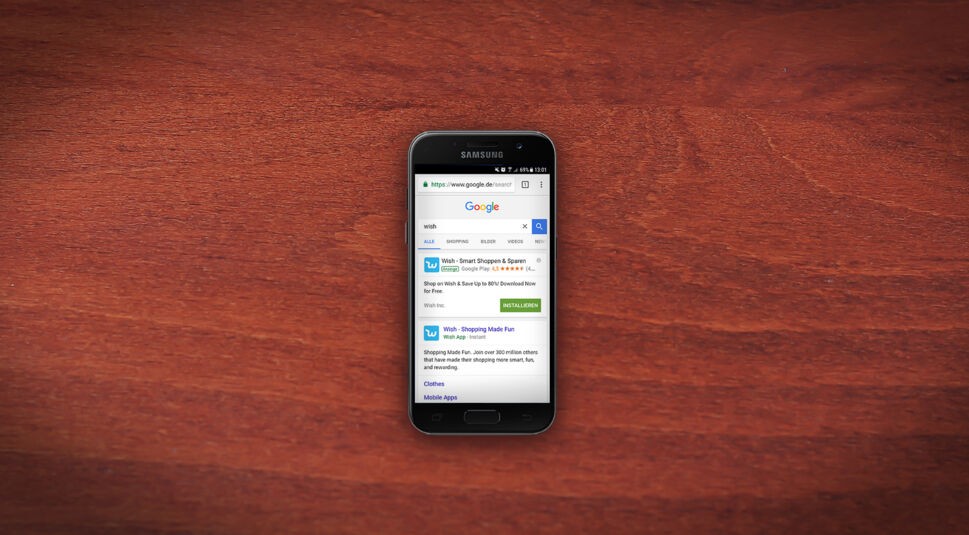 Smartphone mit Wish-App zum Testen