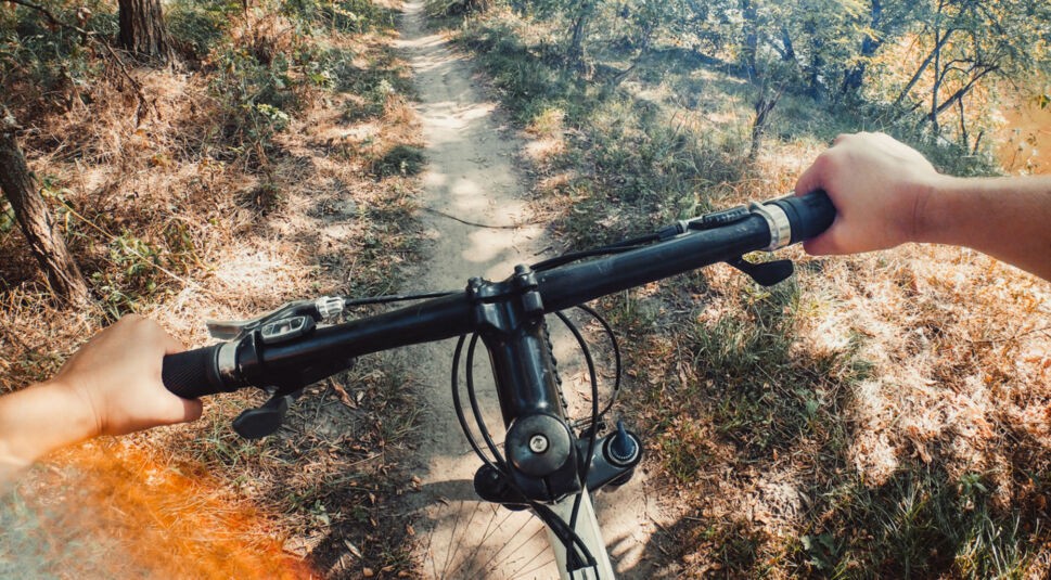 Aufnahmen einer GoPro-Kamera während der Tour mit dem Fahrrad.