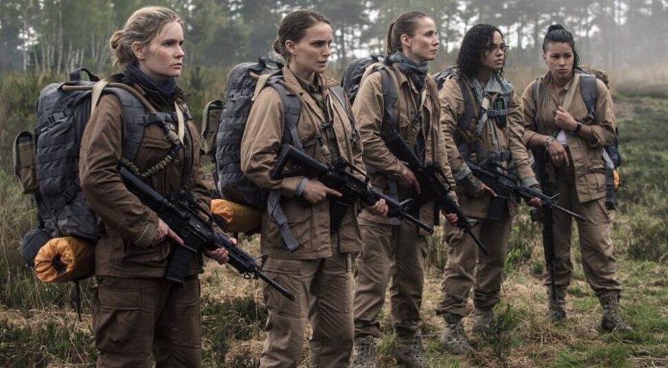  Auf mutiger Mission: Lena und ihre Kolleginnen in der Area X | © 2017 Paramount Pictures