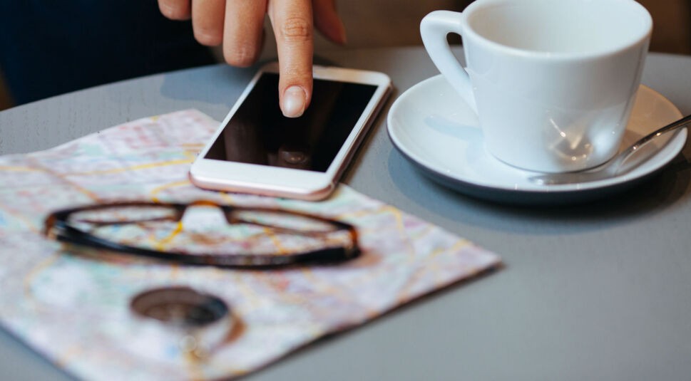 Navigation mit Smartphone statt Stadtplan.