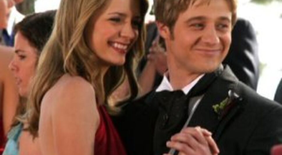 © Warner Bros. Television