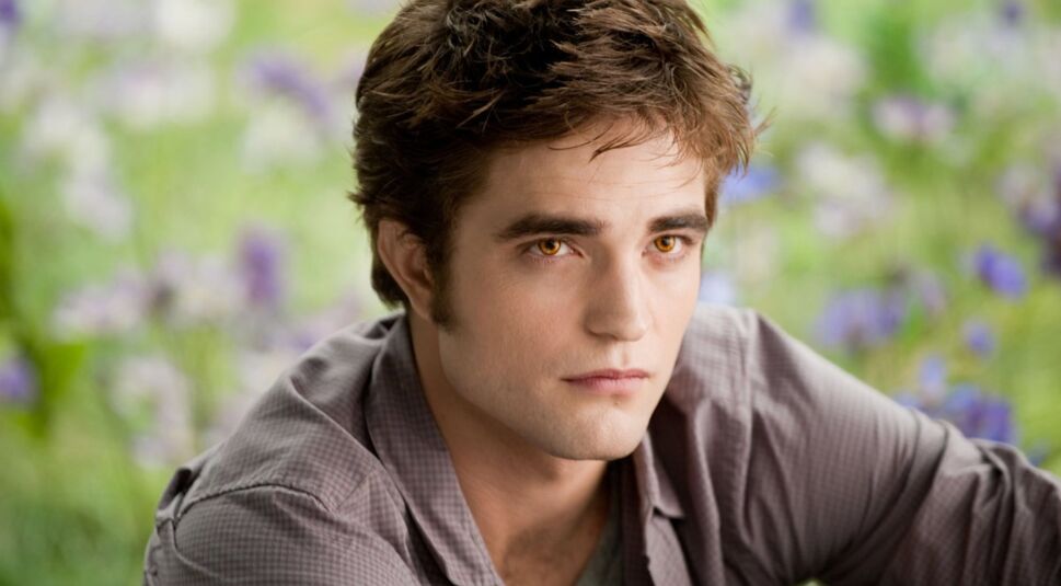 Robert Pattinson als Edward Cullen