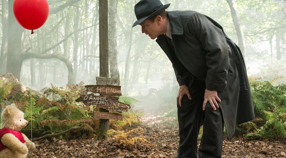 Christopher Robin und sein Kindheitsfreund Winnie Puuh