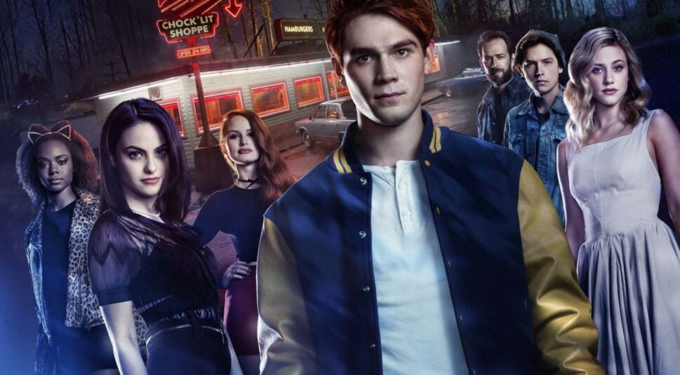  Riverdale ist nicht weit entfernt von Greendale | © The CW / Netflix
