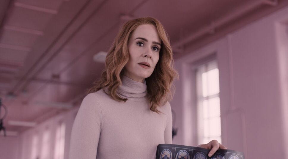 Sarah Paulson in Glass