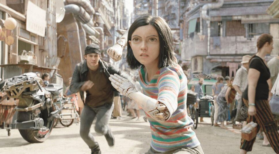 Rose Salazar und Keean Johnson in Alita: Battle Angel