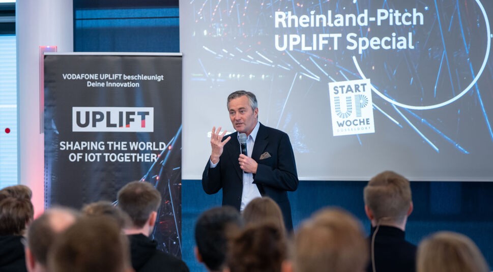 Vodafone CEO Hannes Ametsreiter eröffnete das Rheinland Pitch UPLIFT Special