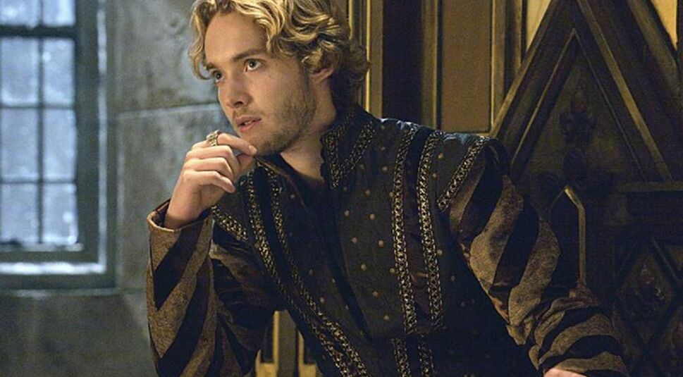 Toby Regbo in Reign | © Warner Bros. Television