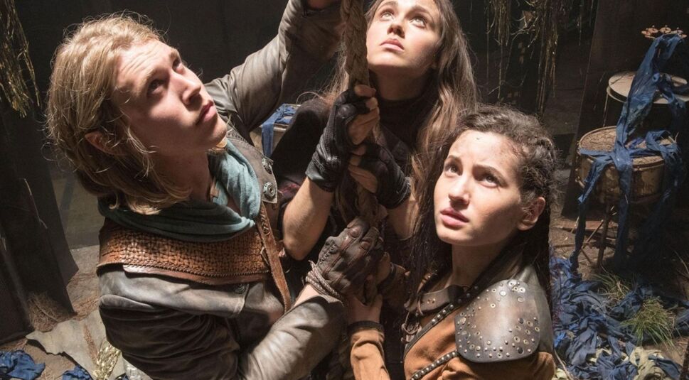 Austin Butler, Poppy Drayton und Ivana Baquero in The Shannara Chronicles | © MTV