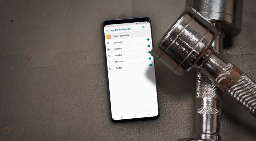 Am Samsung Galaxy S9+ die Berechtigungen für die App Galaxy Wearable einsehen.