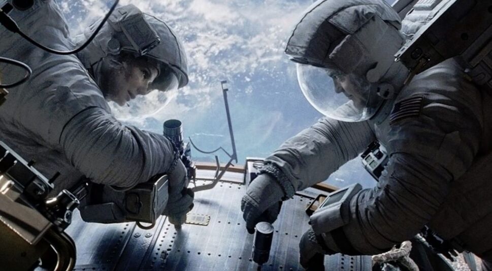 Sandra Bullock & George Clooney in Gravity
