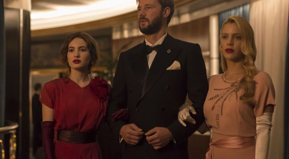 Eloy Azorin, Alejandra Onieva und Ivana Baquero in High Seas