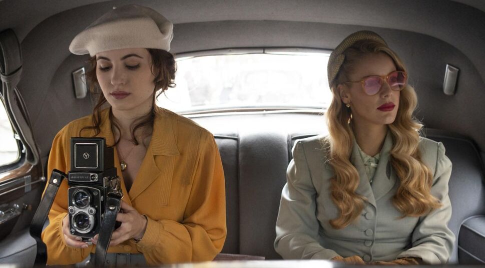 Alejandra Onieva und Ivana Baquero in High Seas