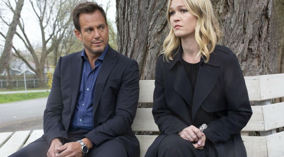 Julia Stiles als Georgina in Riviera Staffel 2