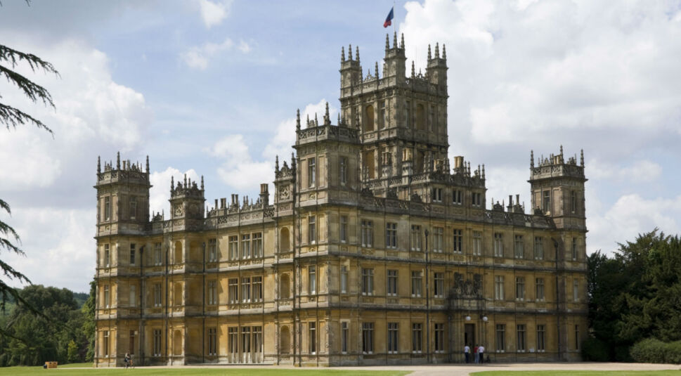  Highclere Castle gilt als der bekannteste Drehort von Downton Abbey.