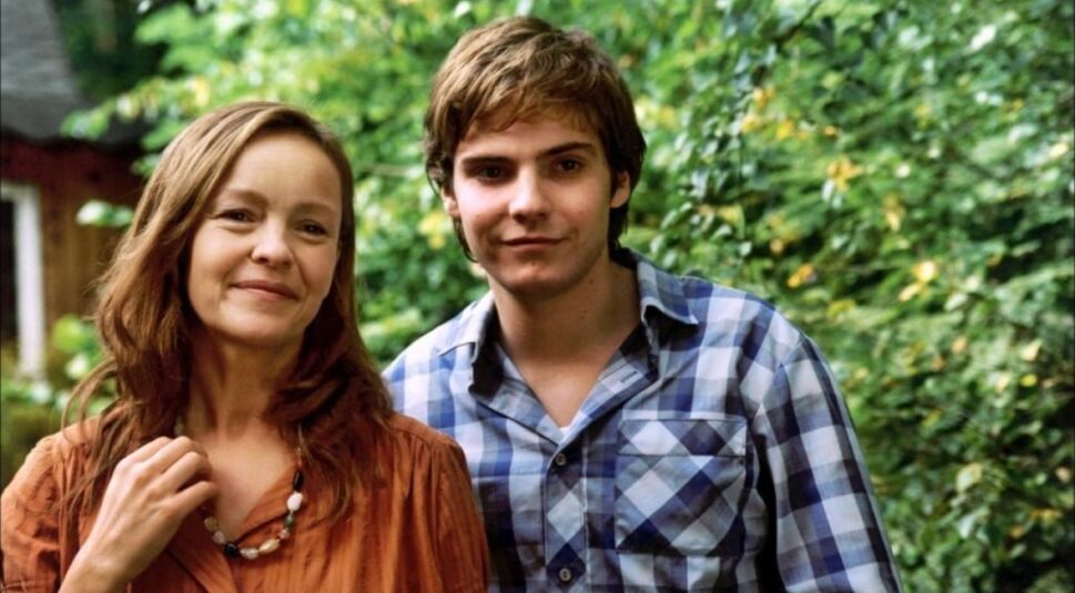 Katrin Sass und Daniel Brühl in Good Bye Lenin!