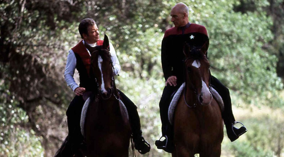 Kirk und Picard im Star-Trek-Film „Treffen der Generationen”.