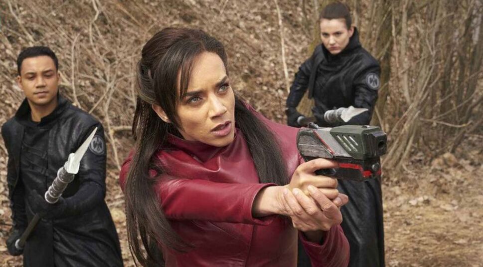 Hannah-John Kamen in Killjoys Staffel 4