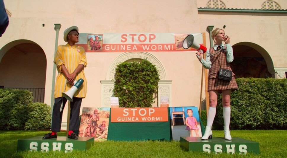 Lucy Boynton und Rahne Jones in The Politician