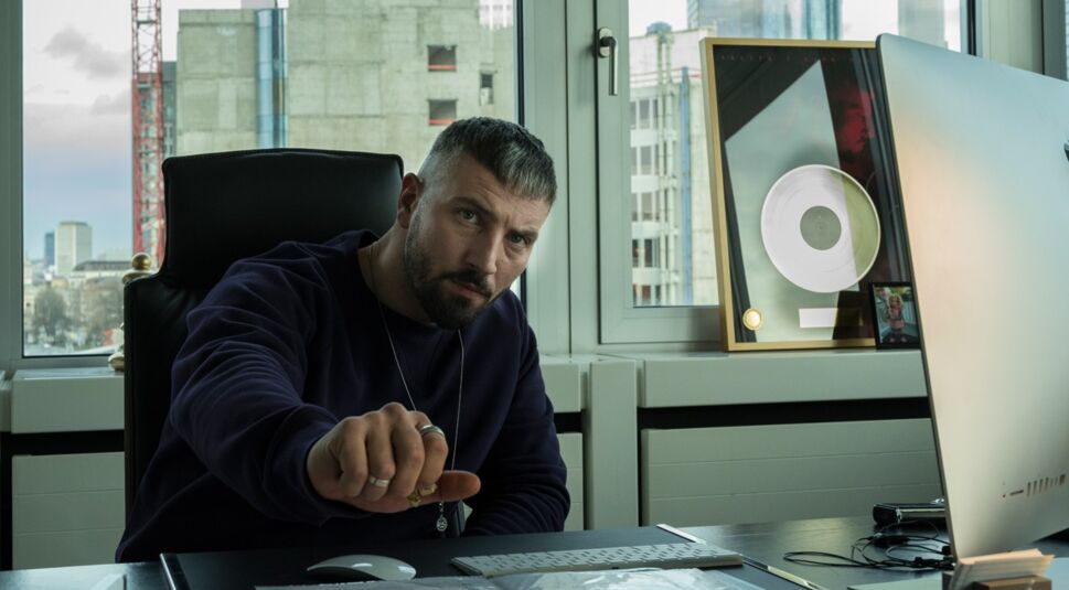 Murathan Muslu in Skylines