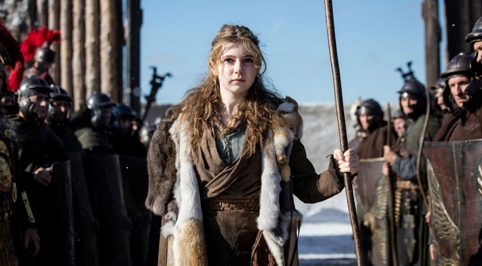 Eleanor Worthington Cox in Britannia Staffel 2