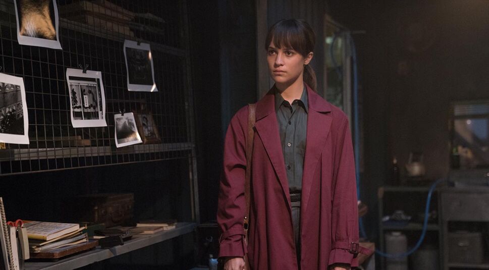 Wo die Erde bebt, Alicia Vikander