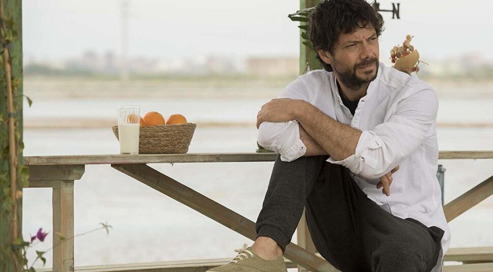 Alvaro Morte in The Pier