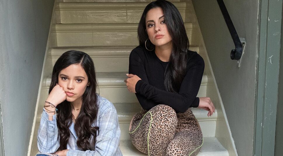You Staffel 3, Jenna Ortega als Ellie