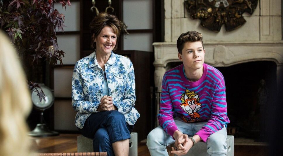 Molly Shannon und Case Walker in The Other Two