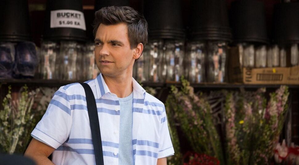 Drew Tarver in The Other Two