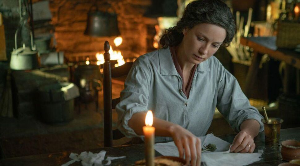 Caitriona Balfe in Outlander