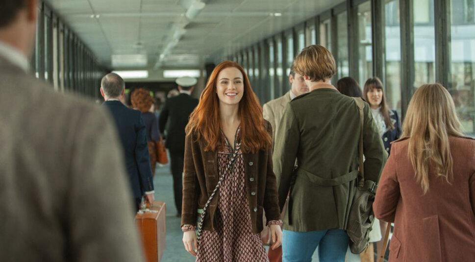 Sophie Skelton in Outlander